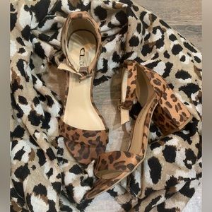 Women’s Animal print  sandals